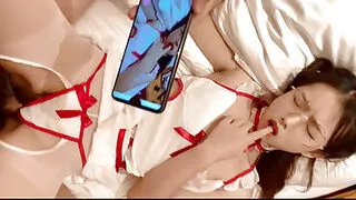 Internet celebrities who can play with and record sex videos at will